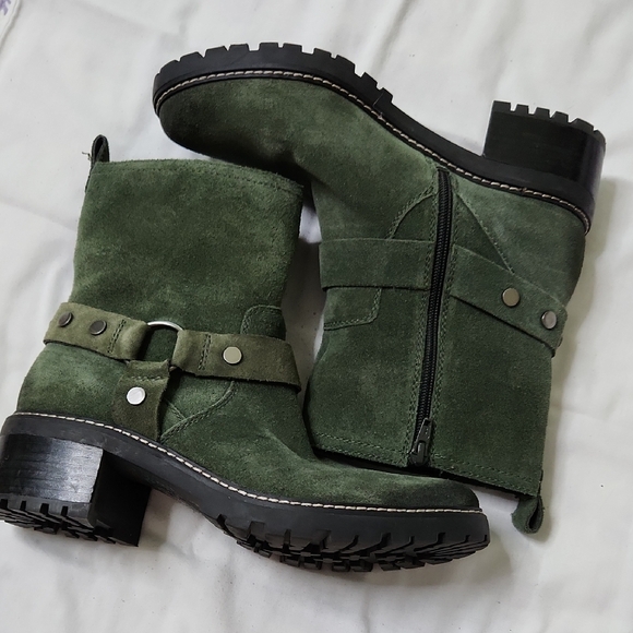 Naturalizer Green Suede Heeled Boots - Picture 7 of 14